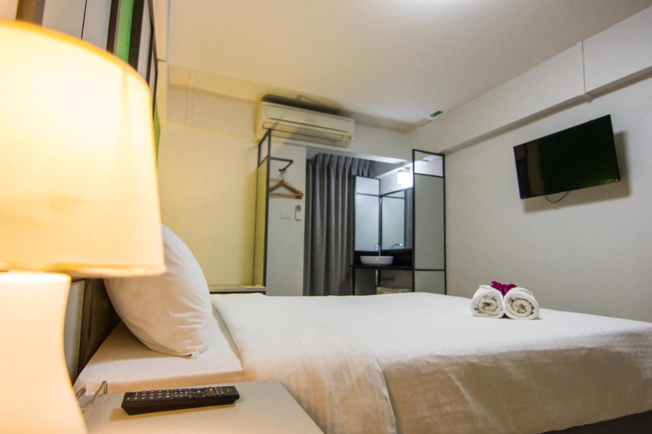 Regent Ngamwongwan Hotel Nonthaburi Esterno foto