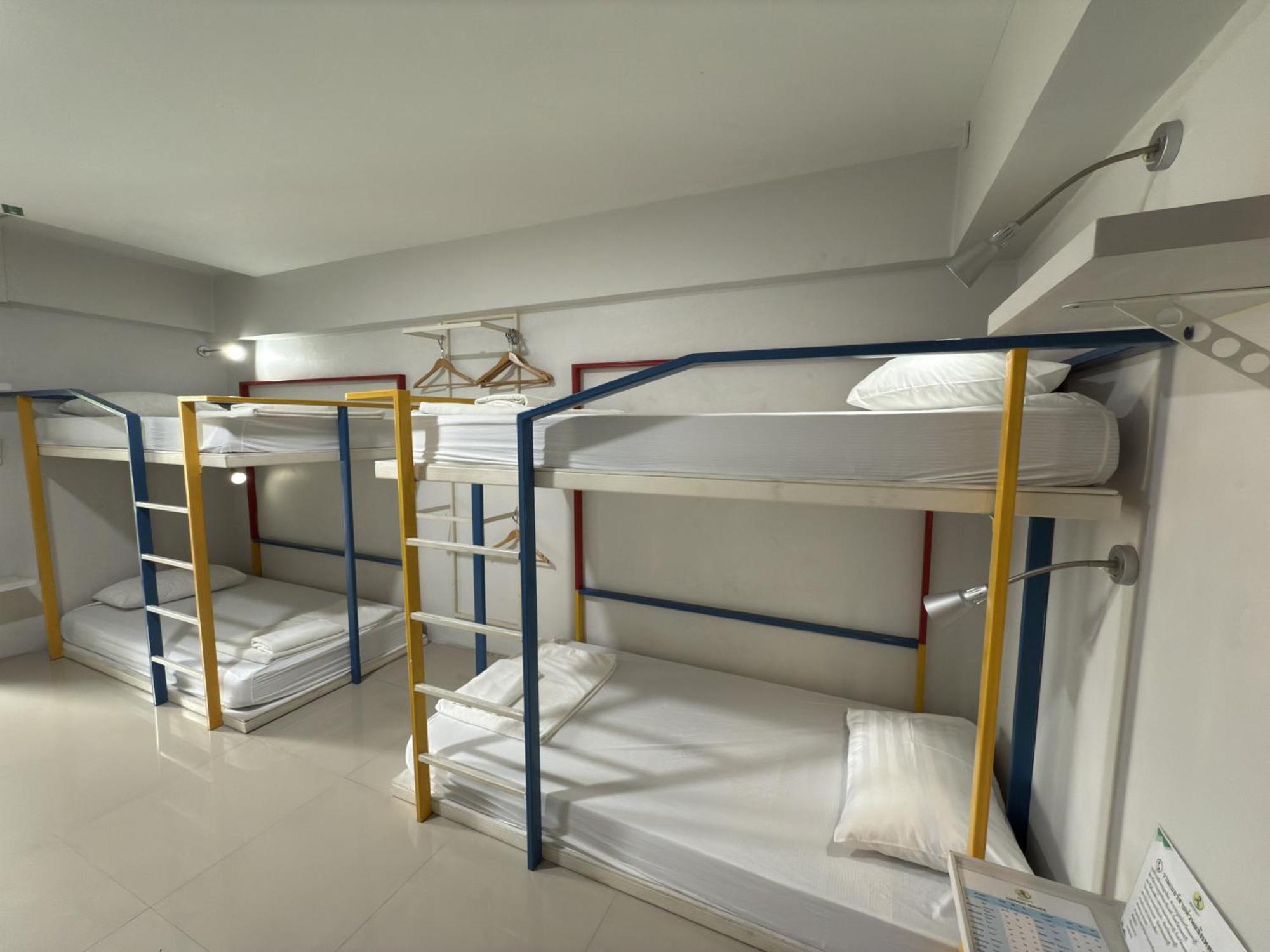 Regent Ngamwongwan Hotel Nonthaburi Esterno foto
