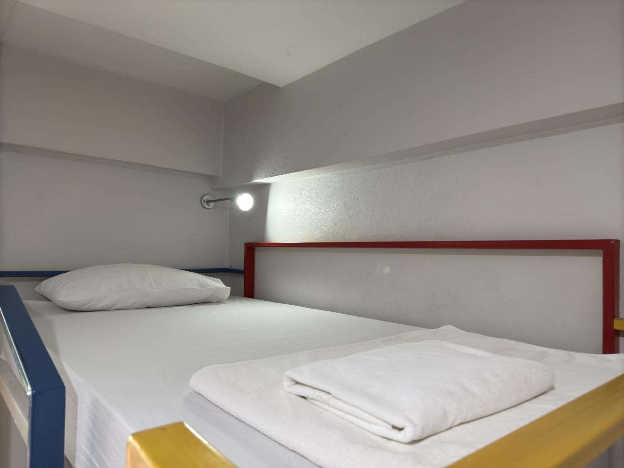 Regent Ngamwongwan Hotel Nonthaburi Esterno foto
